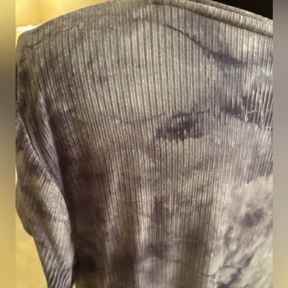 Vera Wang Soft Gray Top L - Picture 4 of 6